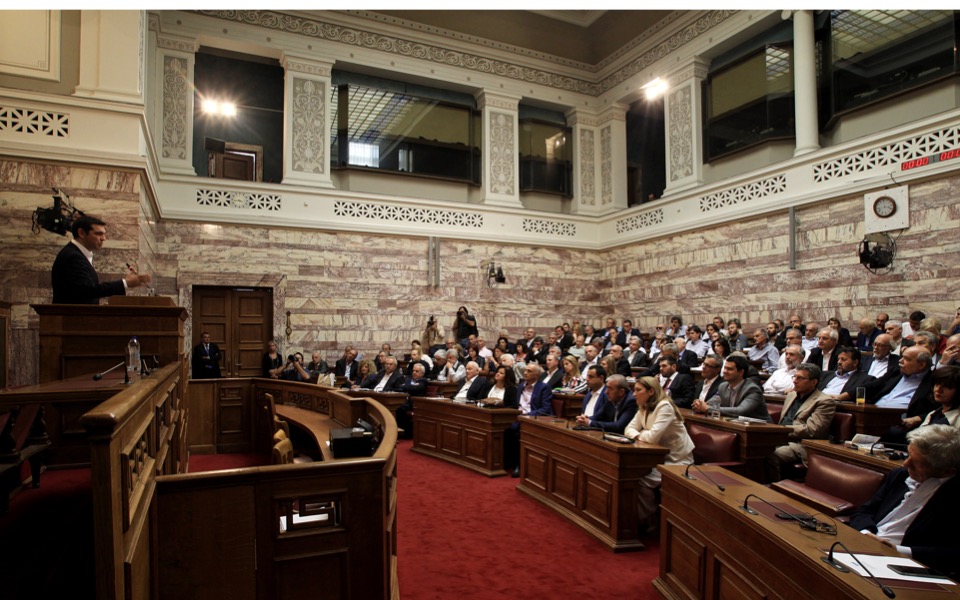 Navel-gazing envelops ruling SYRIZA