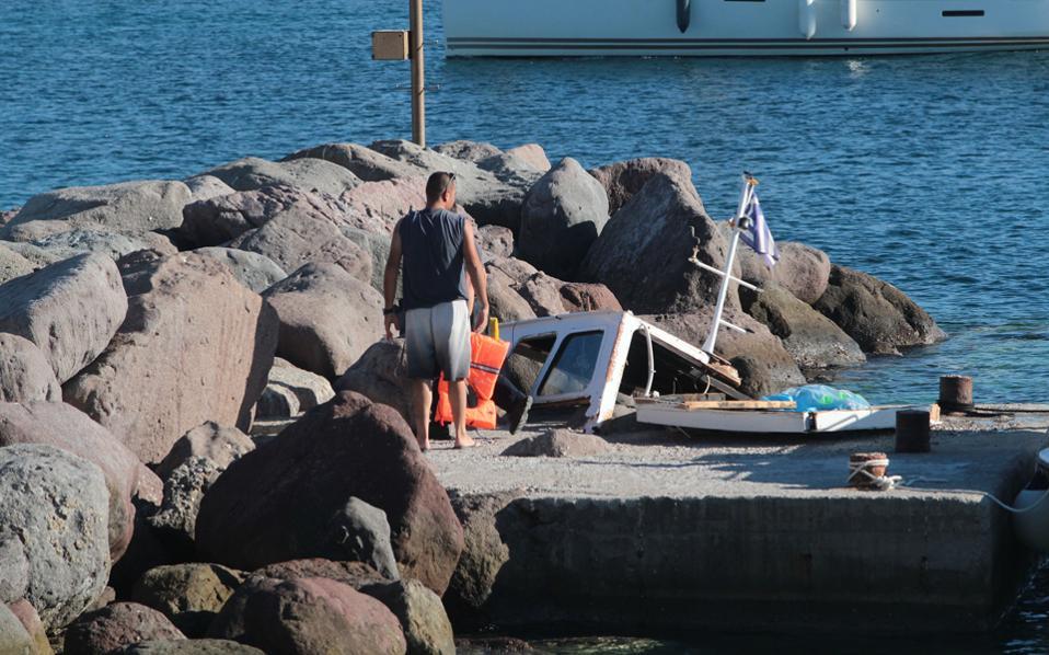 Aegina speedboat skipper remanded in custody