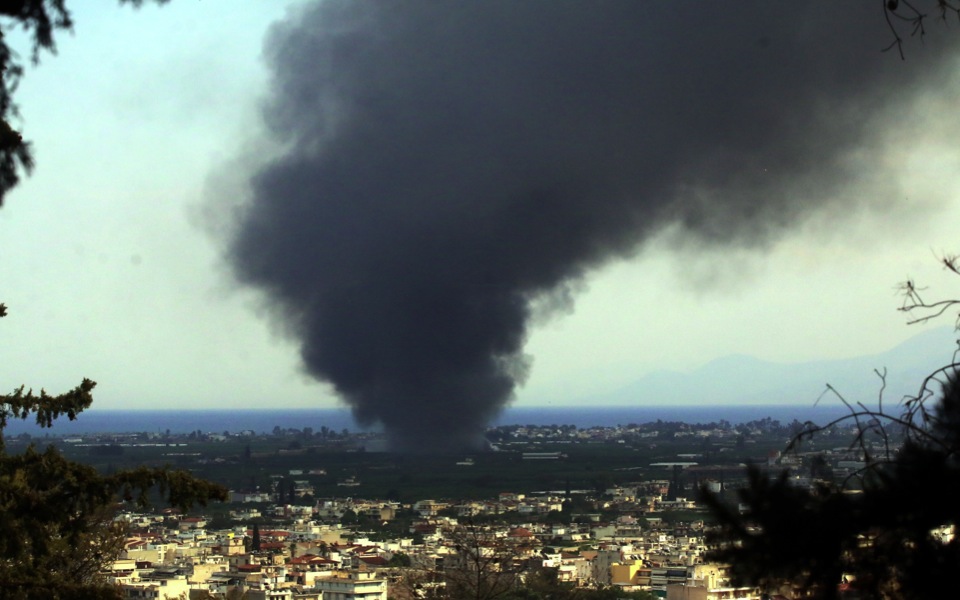 Large blaze breaks out in Nea Kios