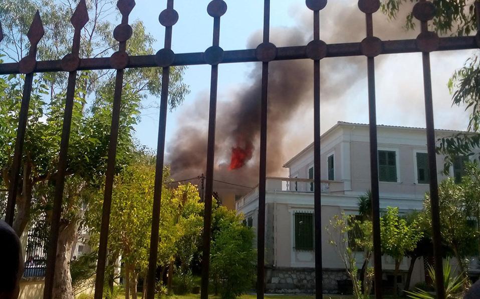 Fire in Lefkada’s old town burns four houses