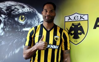 Lescott joins AEK