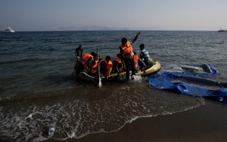 Greece urges ‘Plan B’ in case EU-Turkey migrant deal fails