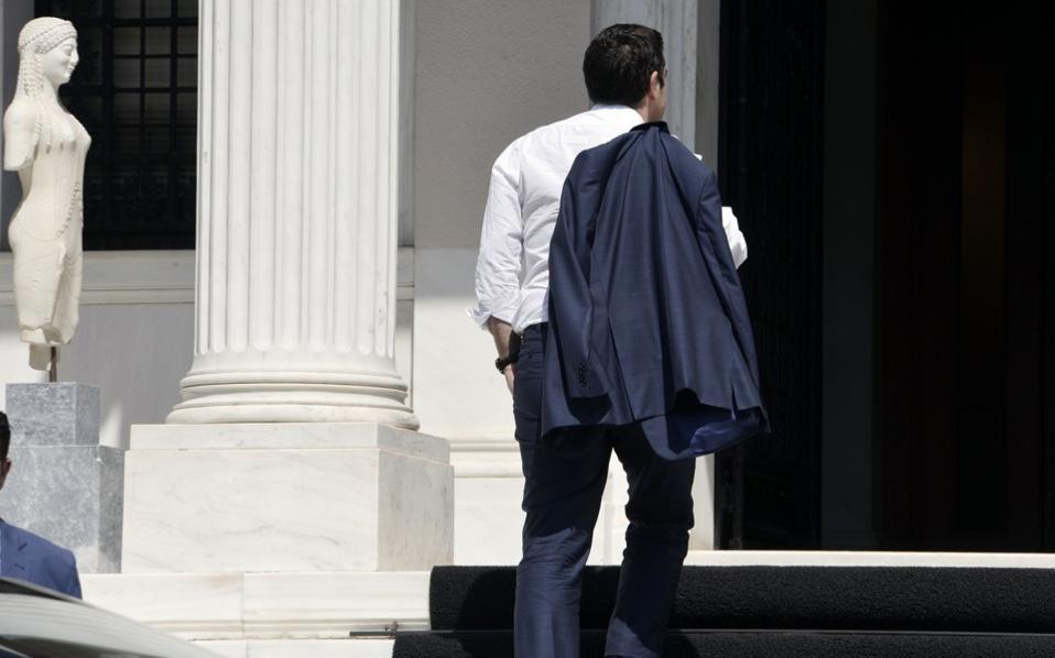 Tsipras starts fall meetings