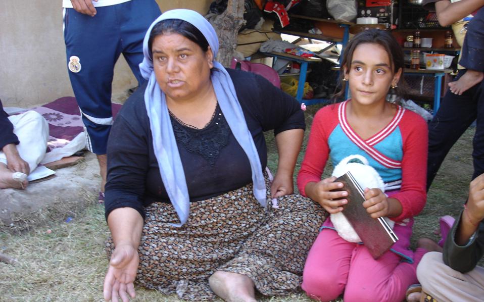 Activists, former ICC prosecutor visit Yazidis in Greece