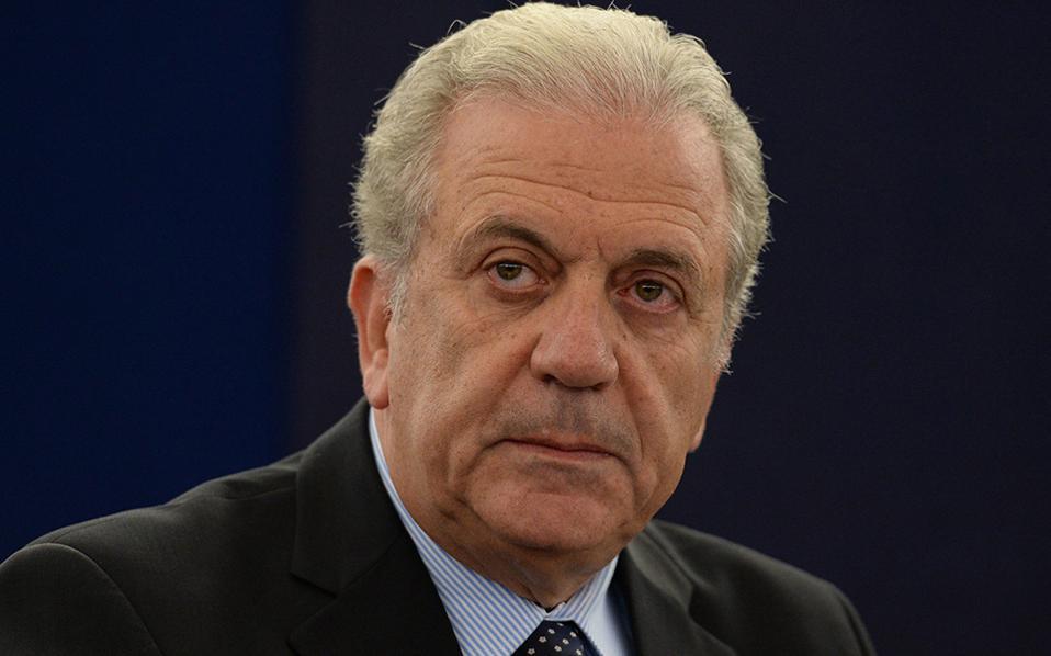 Avramopoulos plays down concerns over EU-Turkey migrant deal