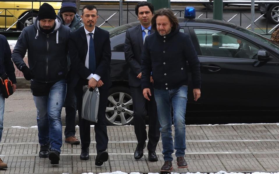 Supreme Court rejects extradition request for all eight Turkish servicemen