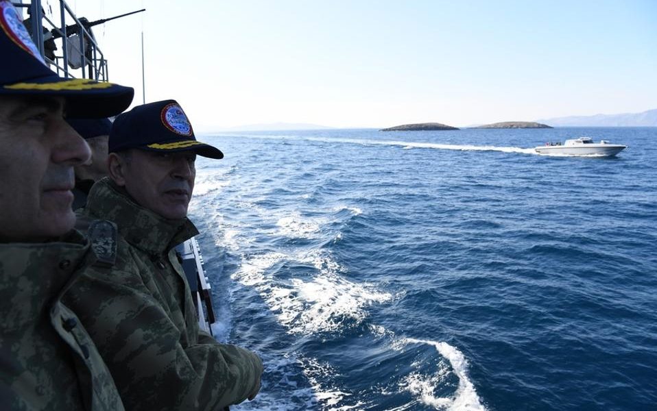 Turkish gunboat with army chief sails into Greek waters; military on high alert