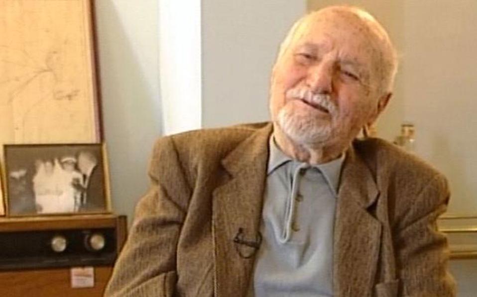 Last Greek hero of Normandy landing dies at age 95