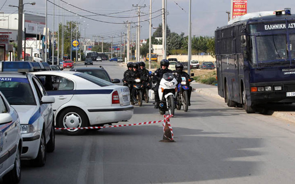 Northern Athens suburb rocked by early morning blast