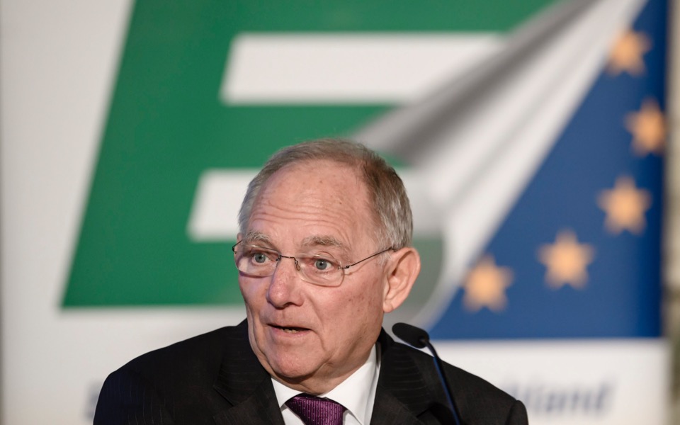 Schaeuble comments on possible IMF exit spur debate