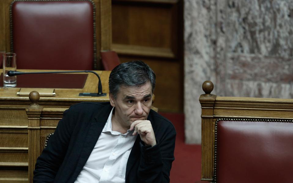 Gov’t scrambles for coherent positions ahead of Eurogroup