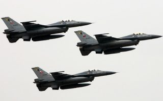 Turkish jets reappear in Greek air space