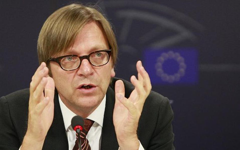 In letter to Tsipras, Verhofstadt appeals against extradition of Turkish officers