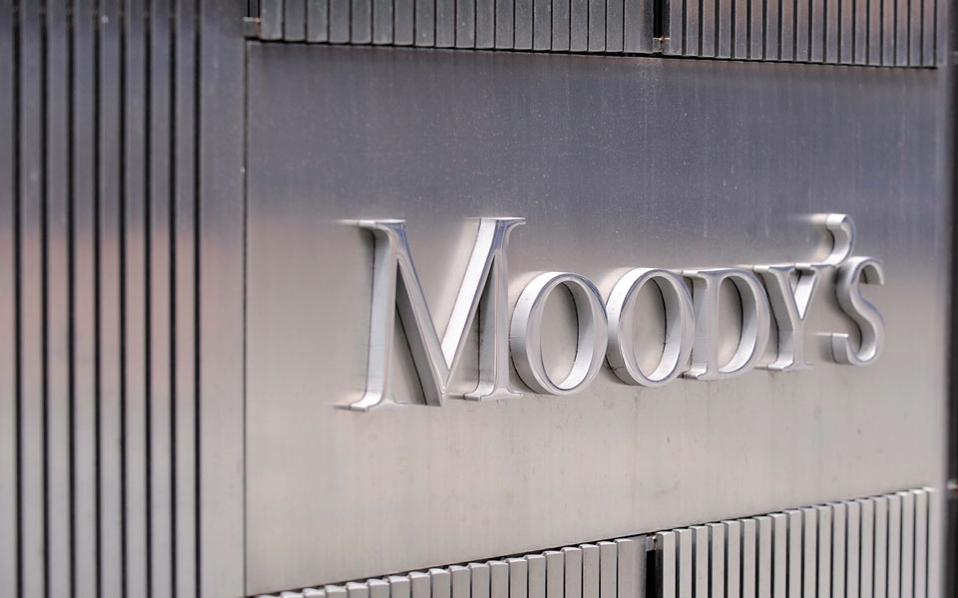 Moody’s: Impasse on bailout raises risks for Greece