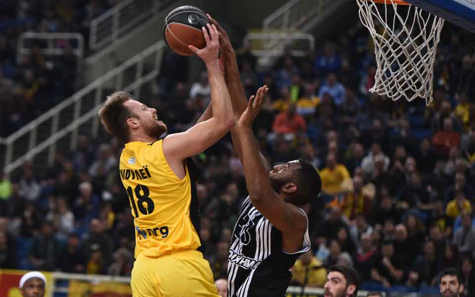 AEK downs PAOK in Basket League to make it 10-0 at home