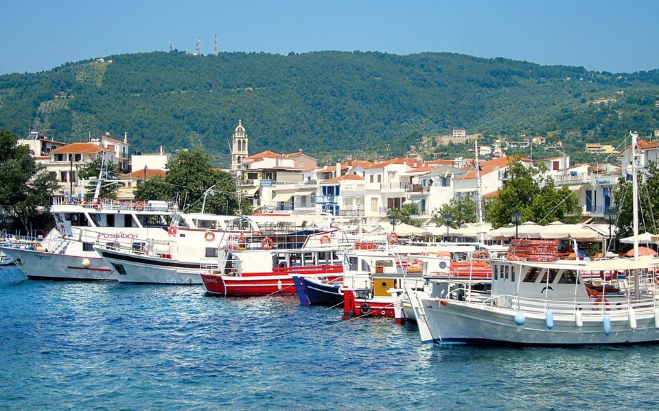 Ferry service restores Sporades’ mainland connection
