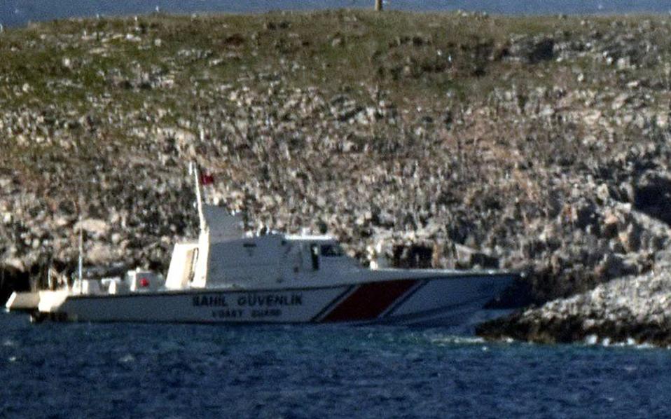 Turkish media claims coast guard approaches to Greek islets