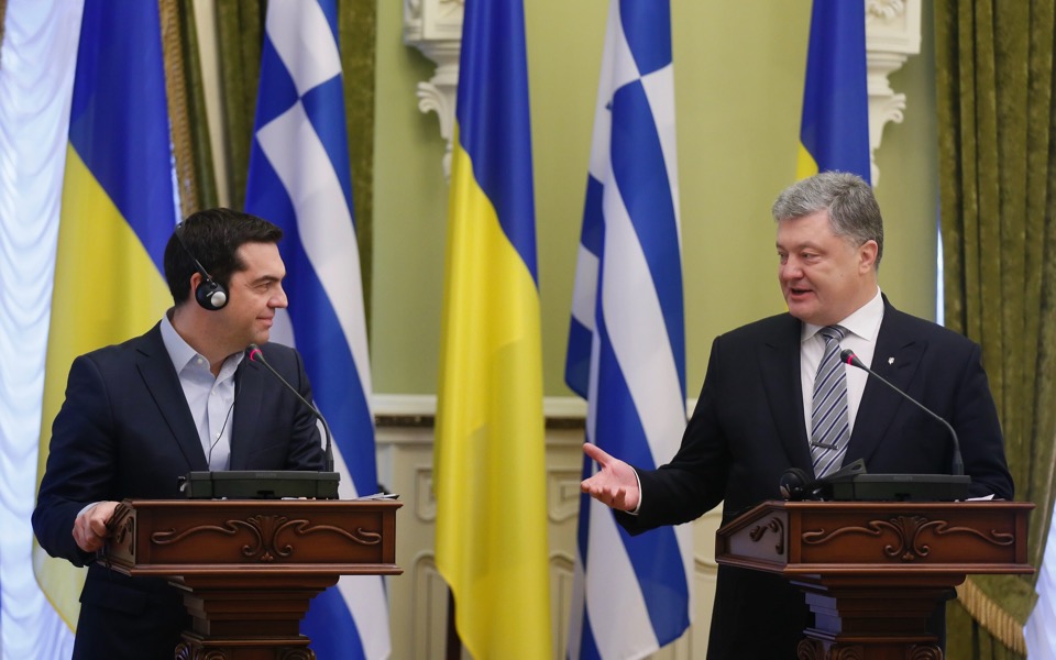 Greek PM visits Kiev with Russia message