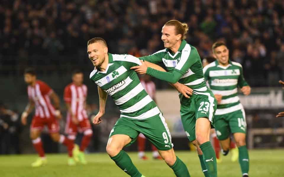 Berg masterpiece beats hero Kapino as the Greens triumphed in the Greek Derby