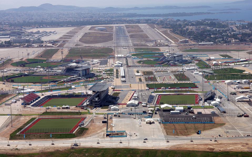 Greek privatization agency says disused airport project to go ahead
