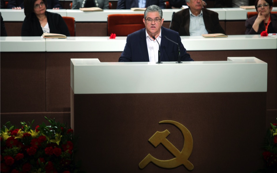 Greek Communist leader addresses congress