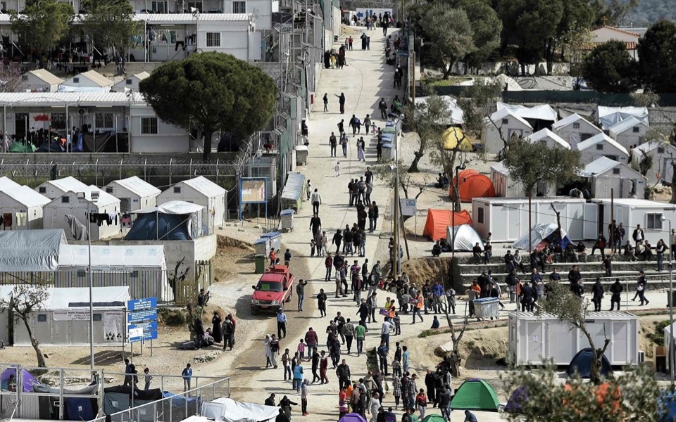 Refugee hotspots in Greece come under fresh pressure