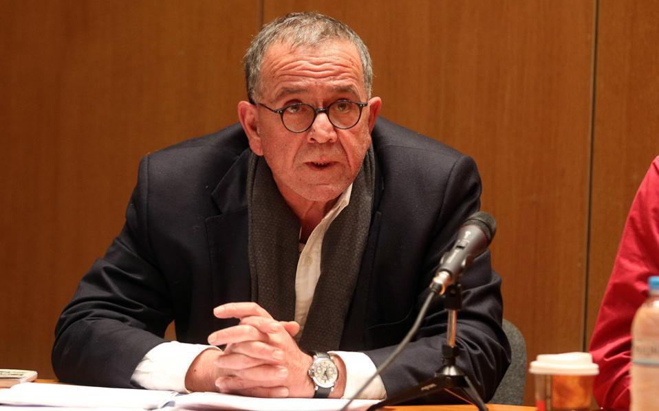 Mouzalas says situation on Chios has reached breaking point