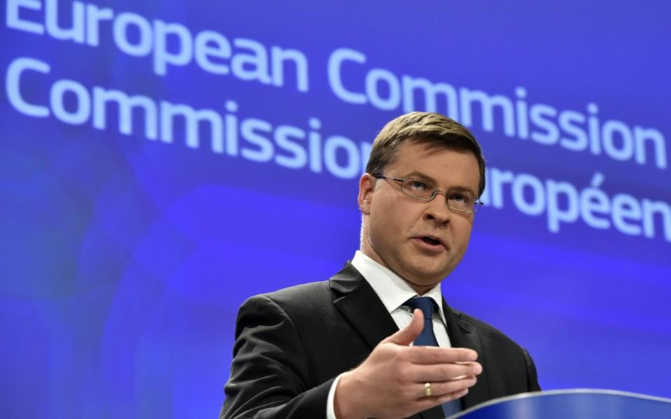 Dombrovskis expresses hope of Greek bailout cash payment soon