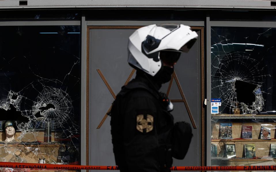 Golden Dawn official faces magistrate over brutal beating of student