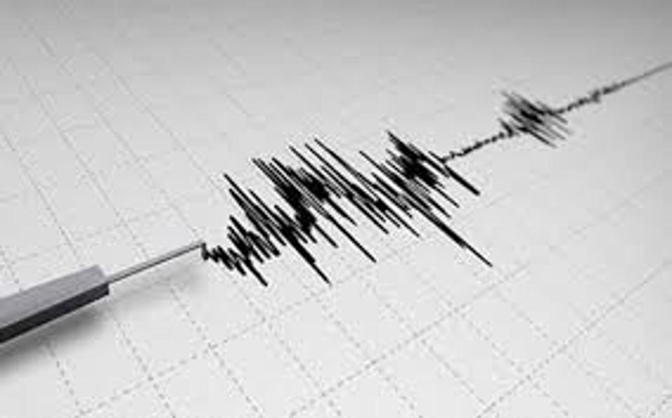 Quake, measuring 4.1 Richter, strikes seabed off Crete