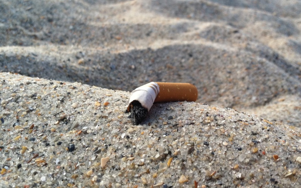 Smokers told no butts on beaches