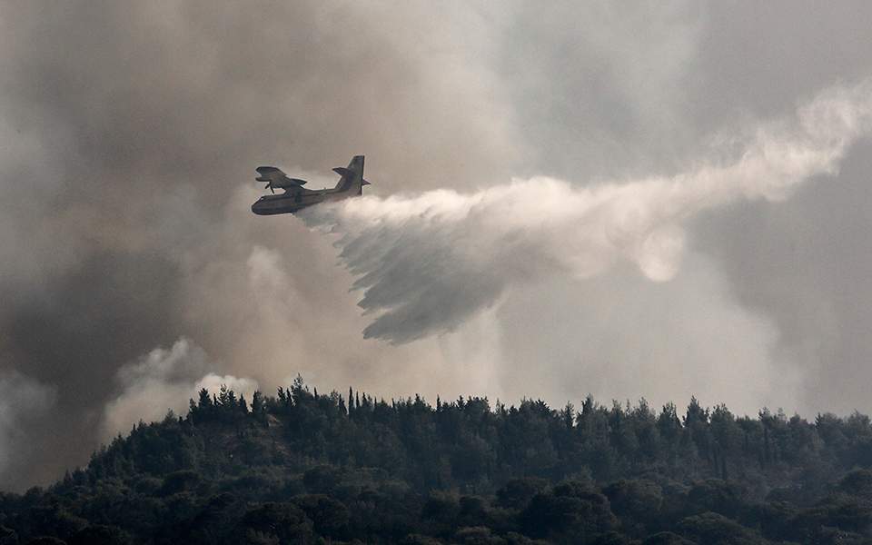 Firefighters battle blaze in Ileia, in the Peloponnese