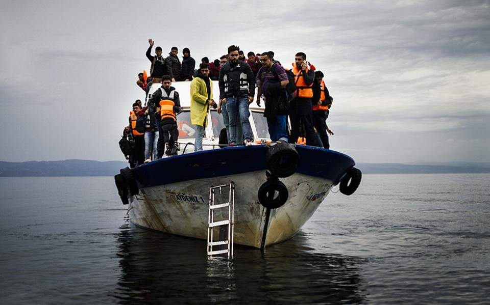 More than 630 migrants arrive on Greek islands since Friday