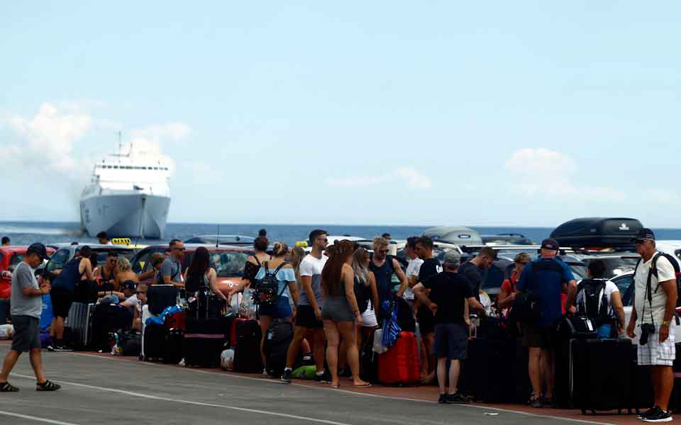 Greek ports cannot cope with traffic