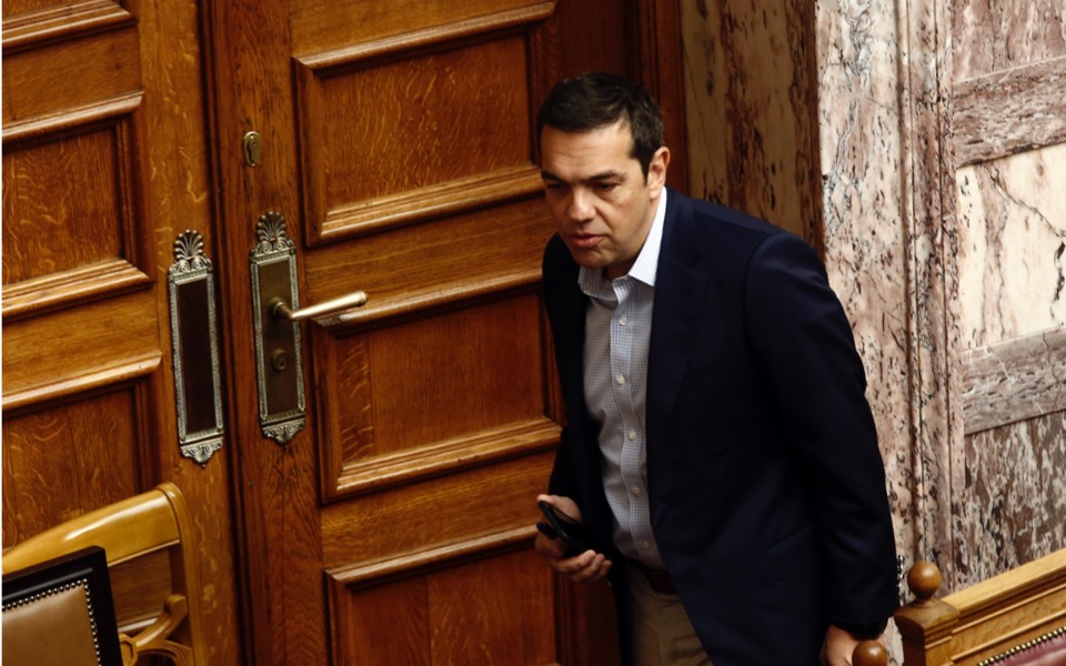 Tsipras seeking ways to reverse government’s downward spiral