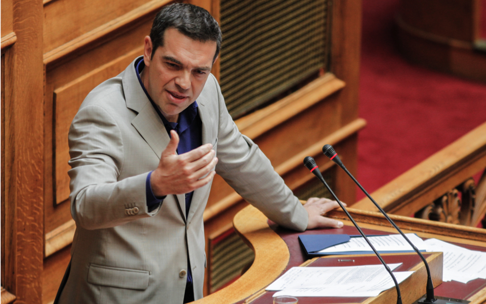 Tsipras dismisses critics of new rules for flag-bearers at school parades as ‘populist’