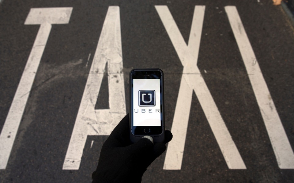 Uber operating unchecked in Greece
