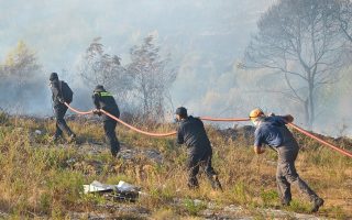 President and minister survey fire damage on Zakynthos