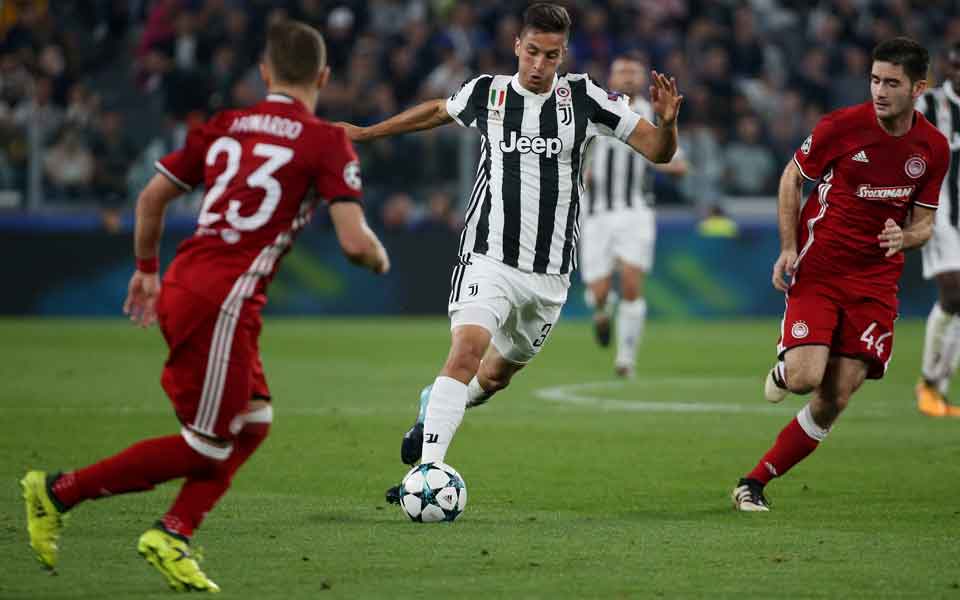 Two late goals condemn the Reds to loss at Juventus
