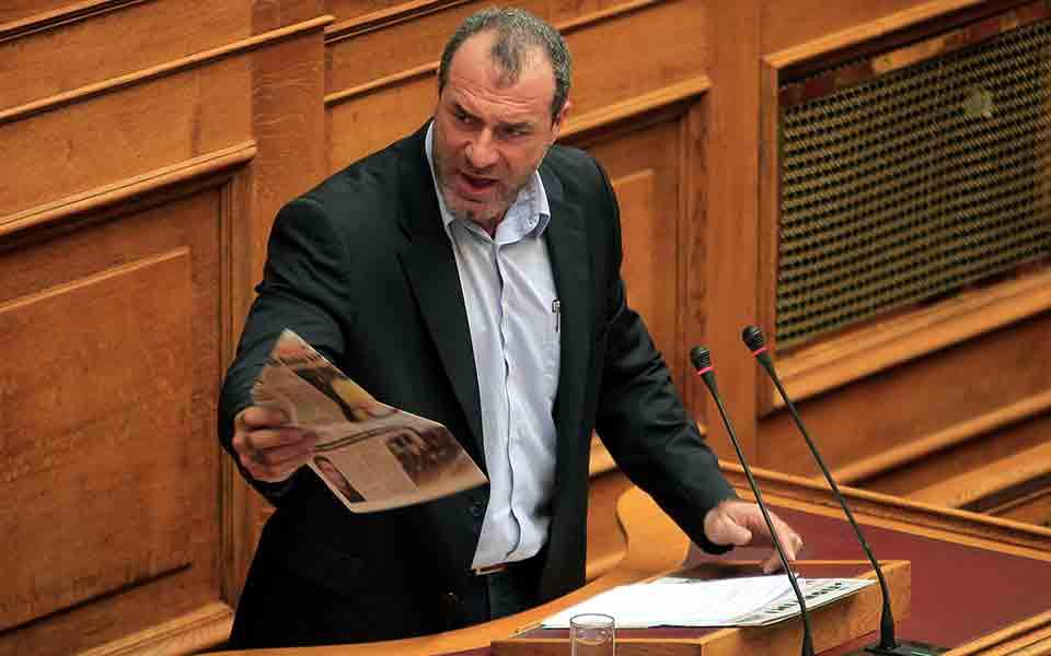 Nikos Michos quits Golden Dawn, to continue as independent MP