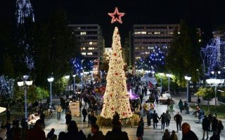 Shopping hours extended for holiday season