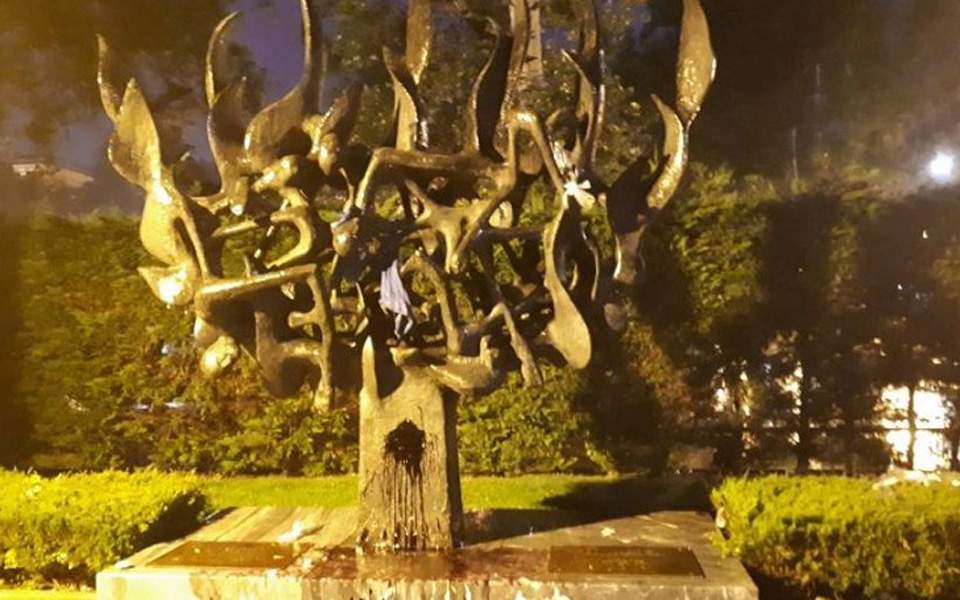 Holocaust Memorial in Thessaloniki vandalized