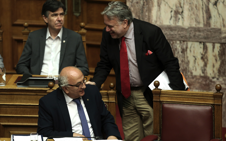 Greek lawmakers to vote on no-confidence motion in gov’t