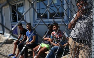 UNHCR: Greece hosting 58,000 refugees and migrants in early June