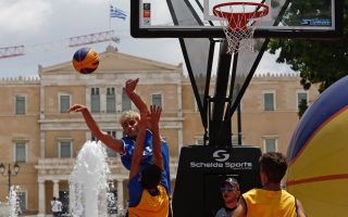 shooting-hoops-in-syntagma-square