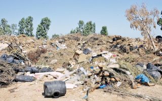 Two injured on Corfu as locals protest landfill