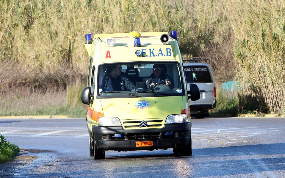 Pregnant woman, daughter hospitalized after road accident in Thessaloniki