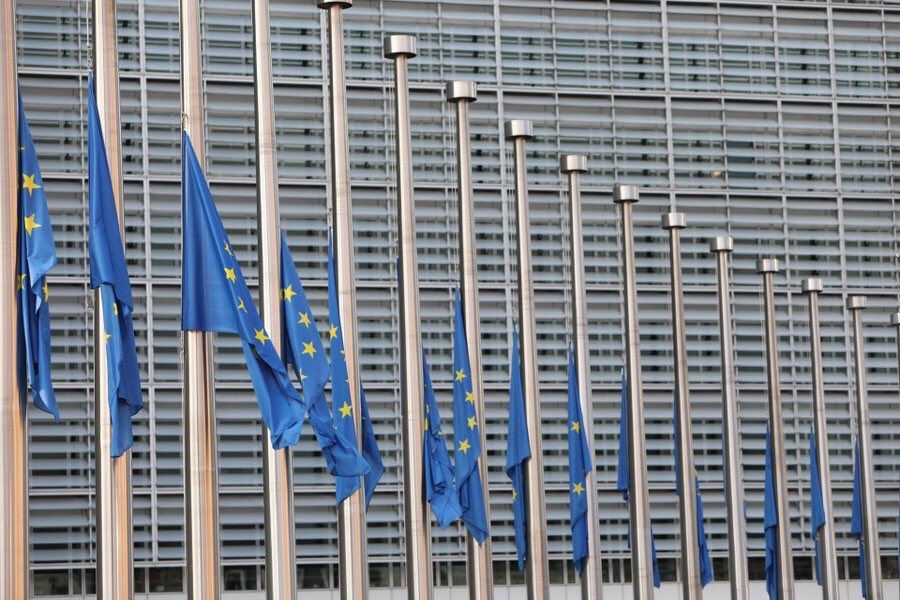 European Commission flags lowered to half-mast in honor of Greek wildfires victims