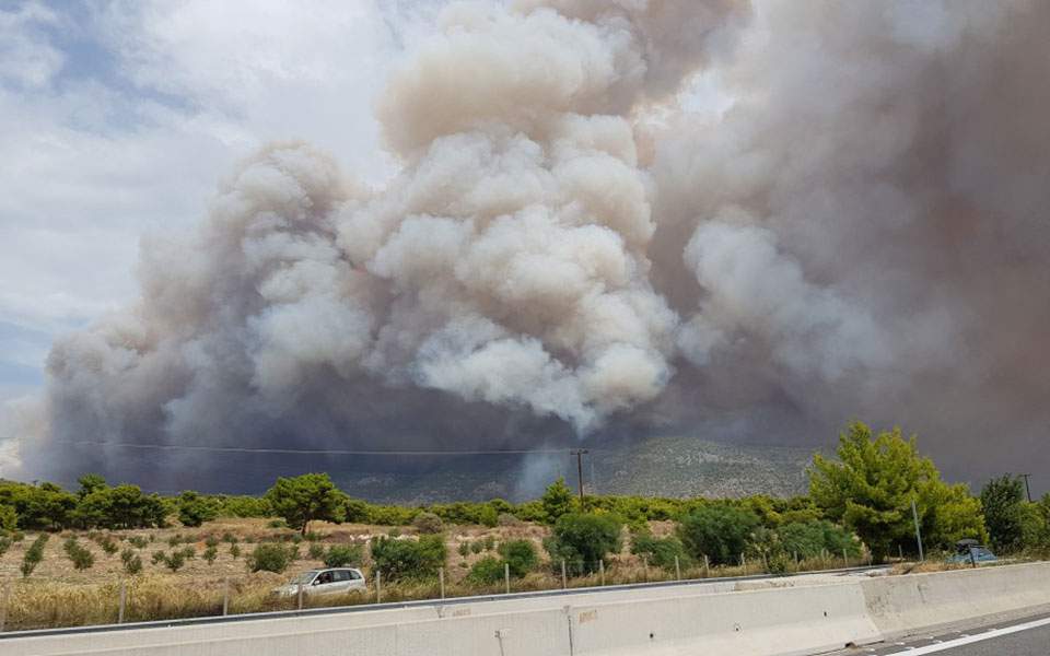 Firefighters battle blaze near Kineta