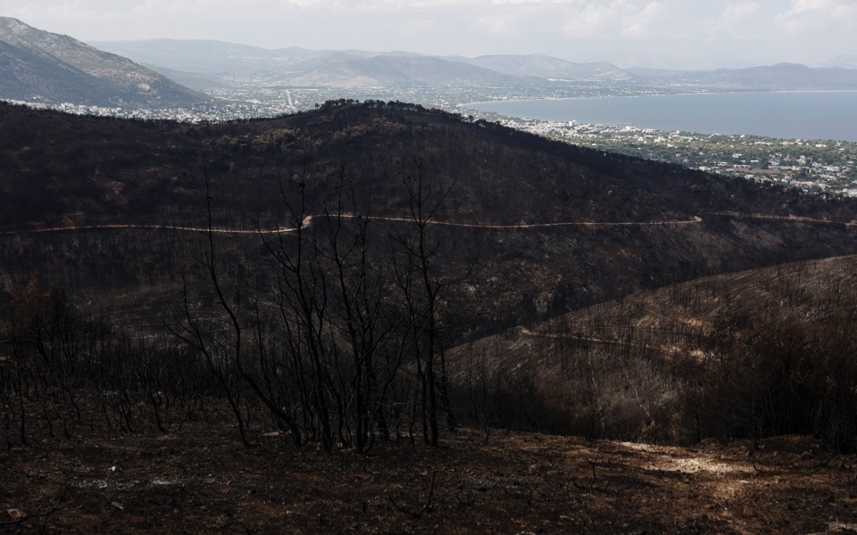 Burials of Greece’s wildfire victims begin